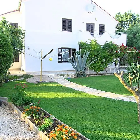 Apartmani Dolencic Krk Town Kültér fotó