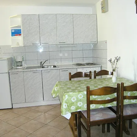 Apartmani Dolencic Krk Town Kültér fotó