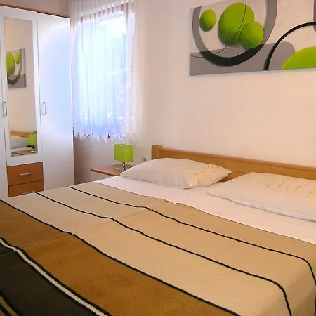 Apartmani Dolencic Krk Town Kültér fotó