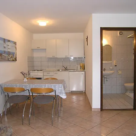 Apartmani Dolencic Krk Town Kültér fotó