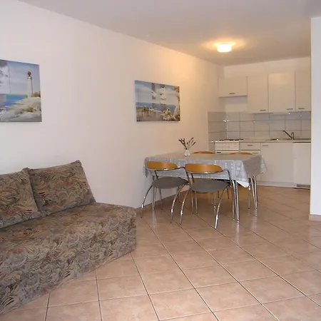 Apartmani Dolencic Krk Town Kültér fotó